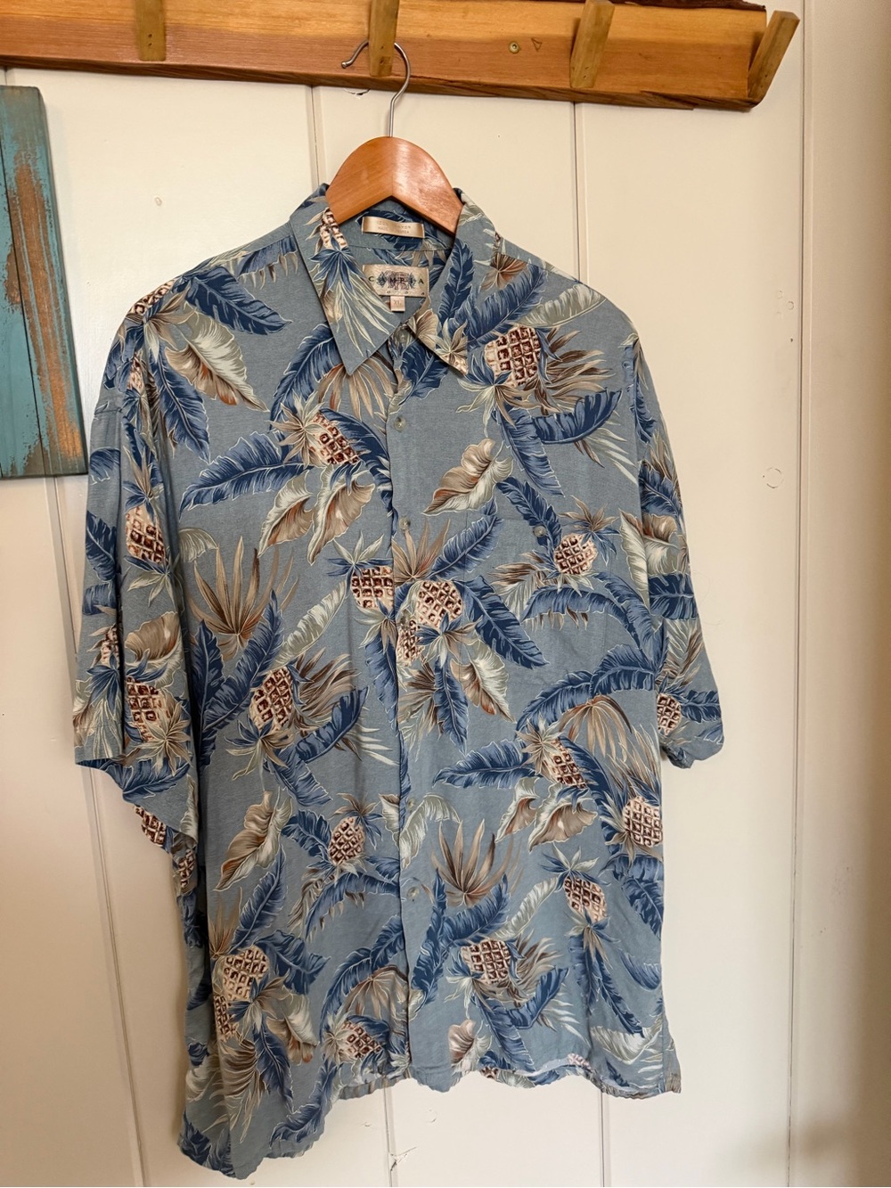Campia Moda XL Hawaiian Shirt Pineapple Tropical Rayon Blue Made Korea 25x31